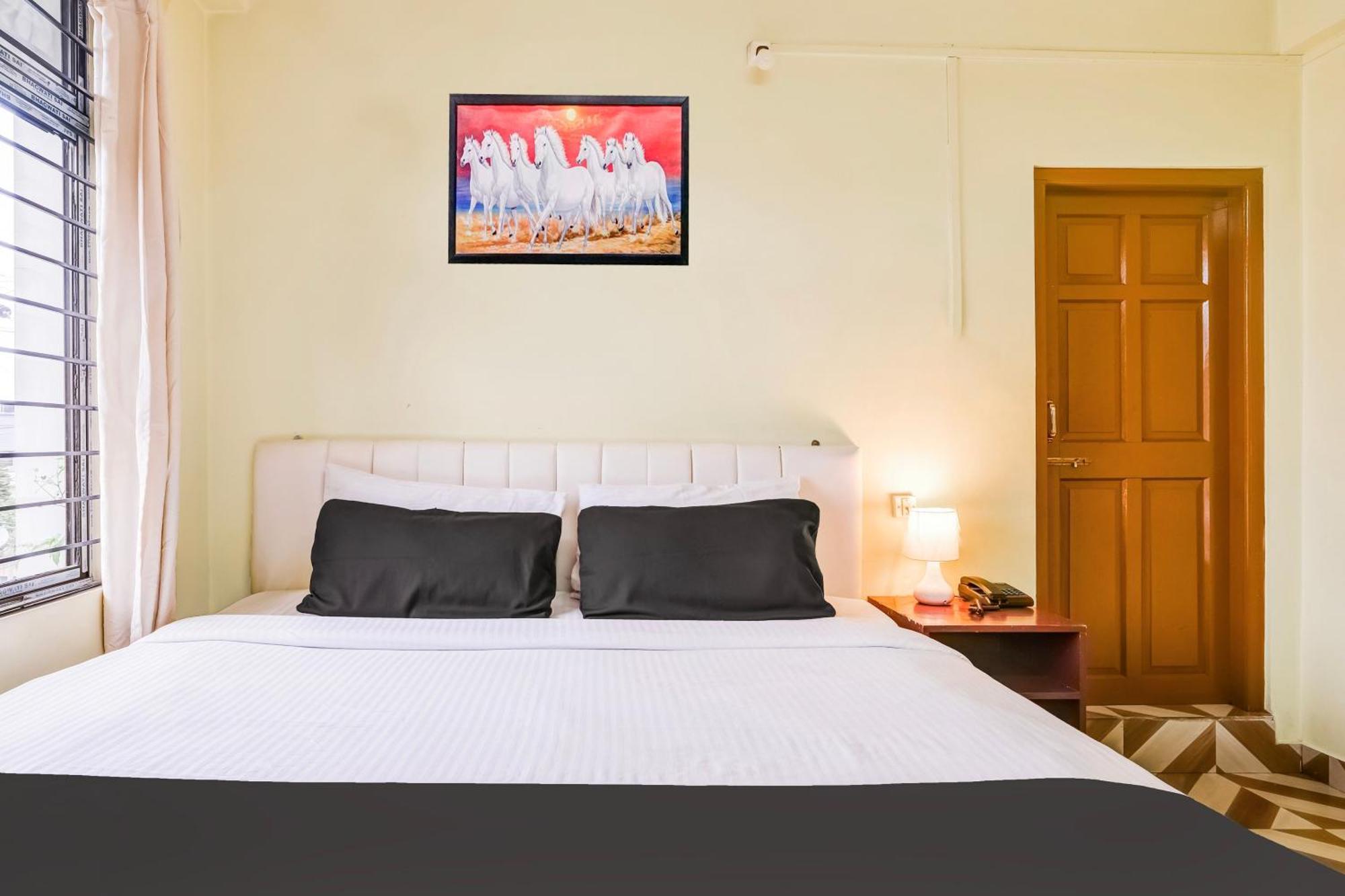 Super Hotel O Rynjah Shillong Luaran gambar