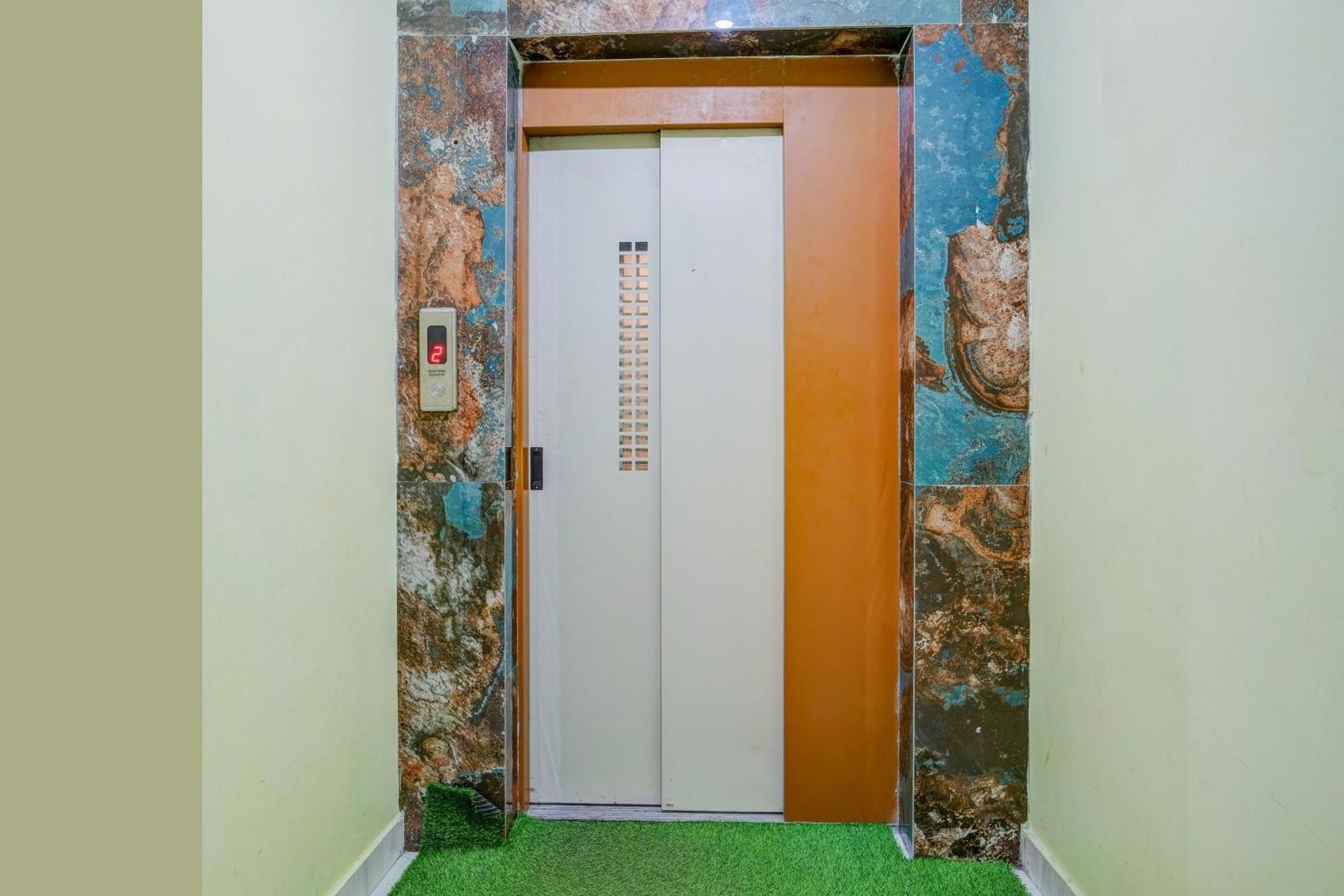 Super Hotel O Rynjah Shillong Luaran gambar