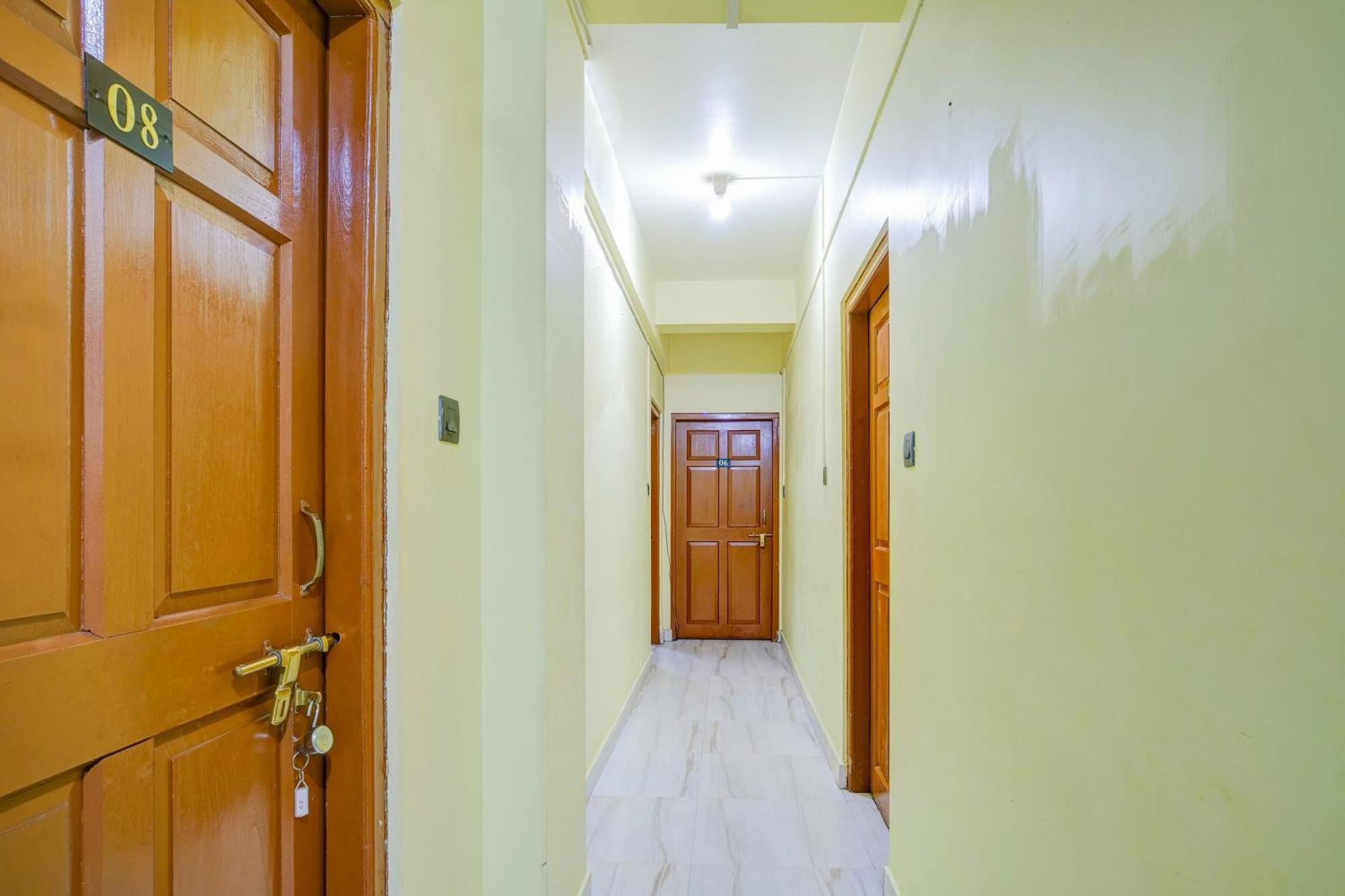 Super Hotel O Rynjah Shillong Luaran gambar